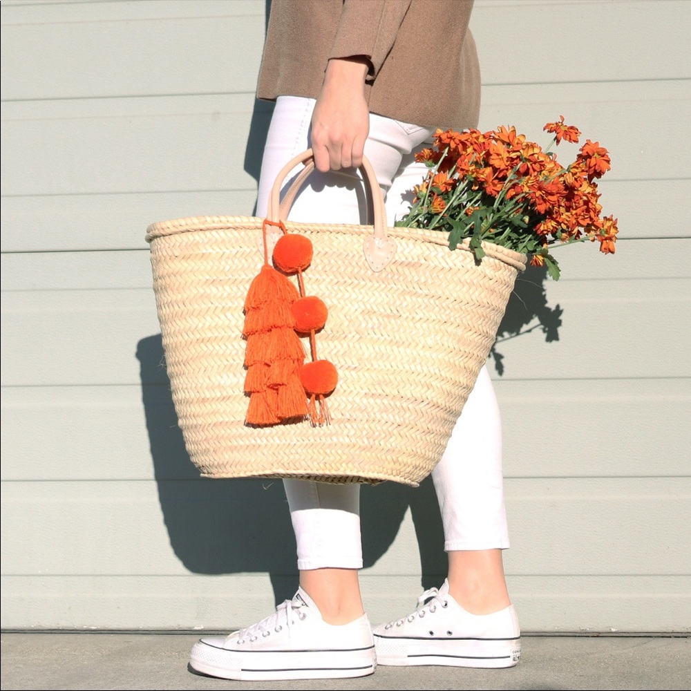 French basket style for shopping or grocery bag